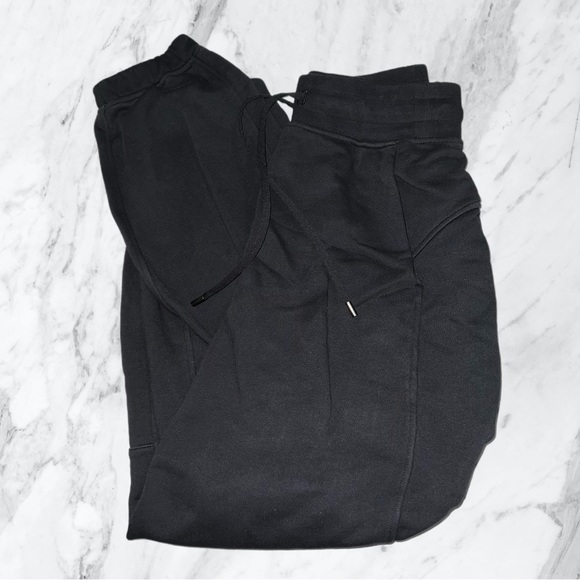 Lululemon Super High Rise Jogger Relaxed Fit French Terry Full Length Black 4 - Picture 3 of 6